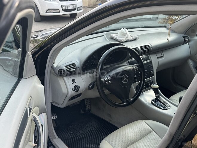 Mercedes C 250 2006, 321,333 km - 2.5 l - Bakı