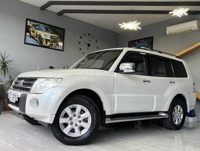 Mitsubishi Pajero 2010, 180,000 km - 3.5 л - Bakı