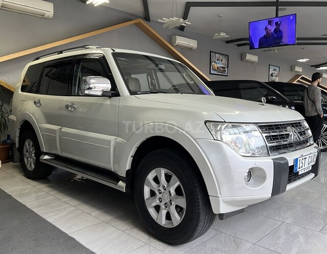 Mitsubishi Pajero 2010, 180,000 km - 3.5 л - Bakı