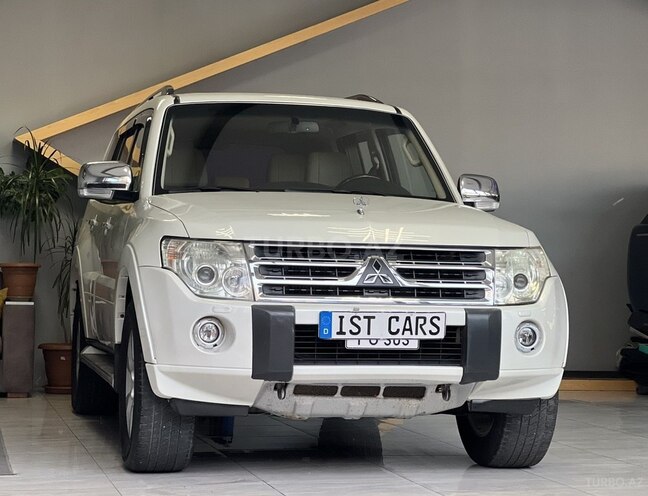 Mitsubishi Pajero 2010, 180,000 km - 3.5 л - Bakı