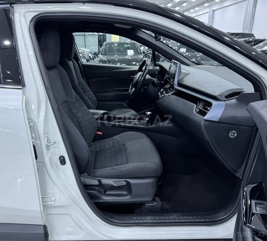 Toyota C-HR 2021, 61,000 km - 1.8 л - Bakı