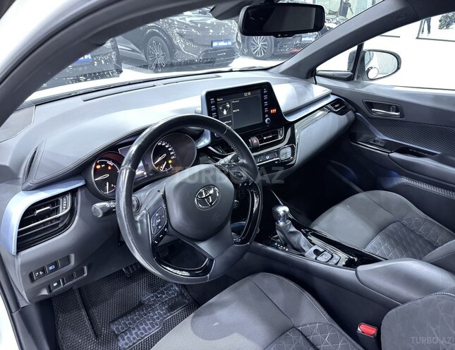 Toyota C-HR 2021, 61,000 km - 1.8 л - Bakı
