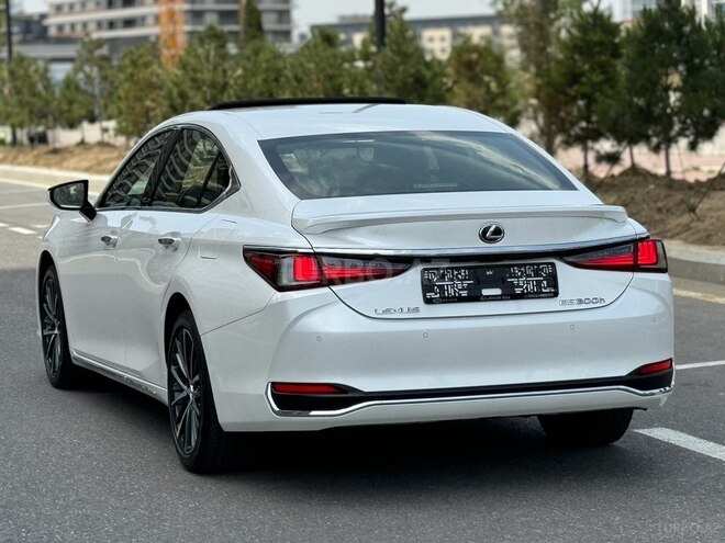 Lexus ES 300h 2022, 24,800 km - 2.5 л - Bakı