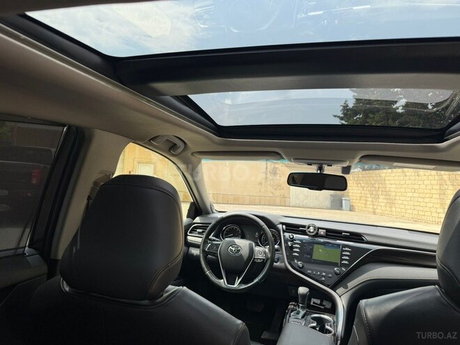 Toyota Camry-11