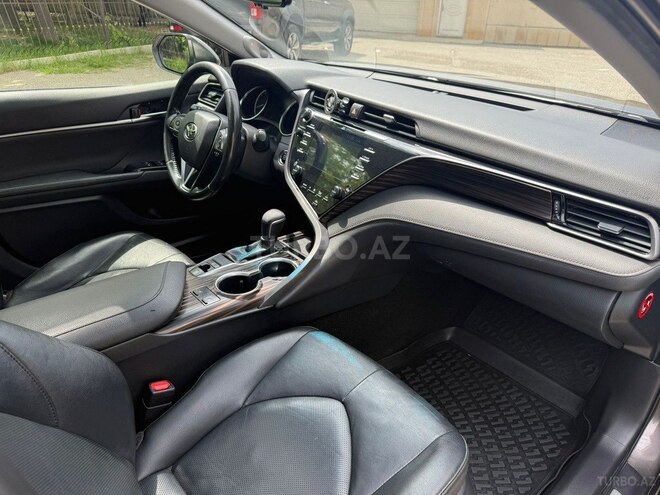 Toyota Camry-17