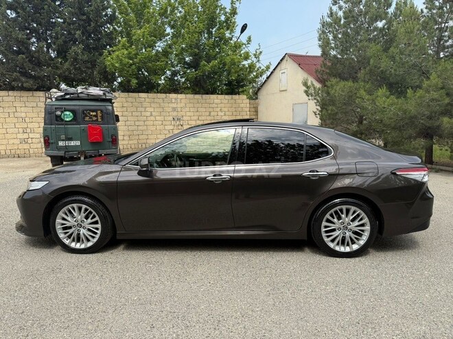 Toyota Camry-16