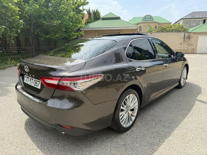 Toyota Camry-6