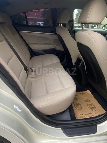 Hyundai Elantra 2017, 105,000 km - 2.0 l - Bakı