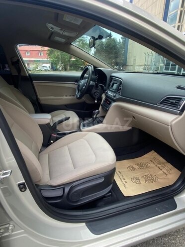 Hyundai Elantra 2017, 105,000 km - 2.0 l - Bakı