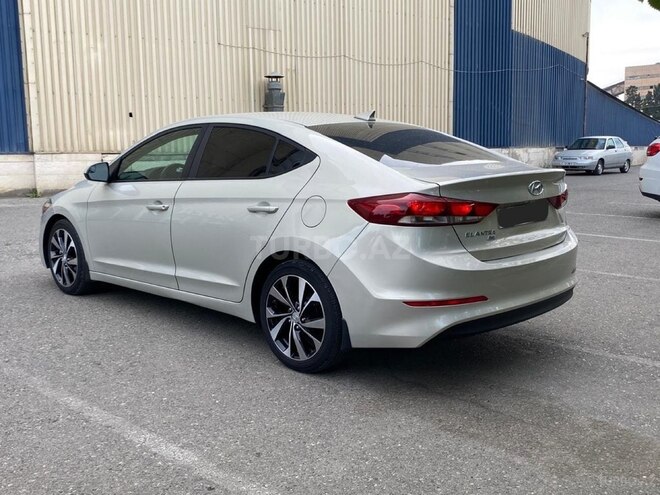 Hyundai Elantra 2017, 105,000 km - 2.0 l - Bakı