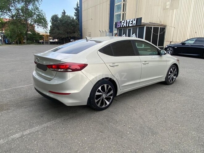 Hyundai Elantra 2017, 105,000 km - 2.0 l - Bakı
