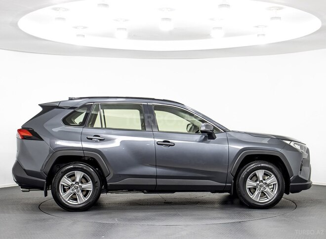 Toyota RAV4-4