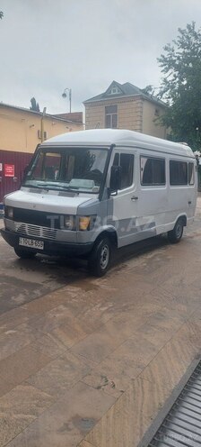 Mercedes 208 D 1993, 25,367 km - 2.0 л - Qazax