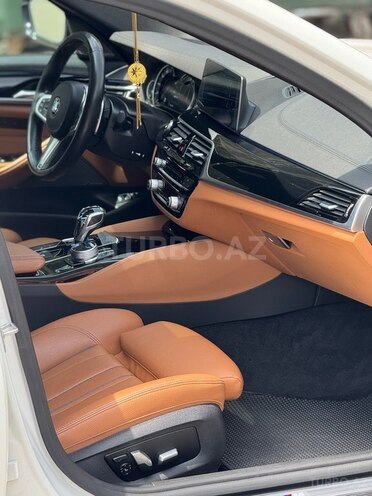 BMW 530e 2018, 107,000 km - 2.0 l - Bakı