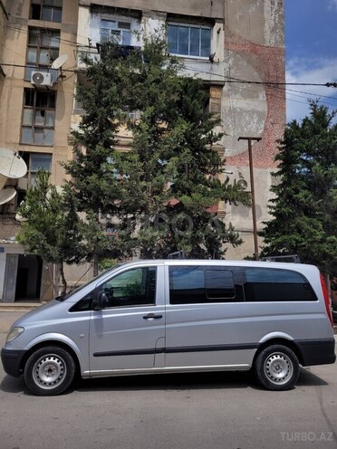 Mercedes Viano-3