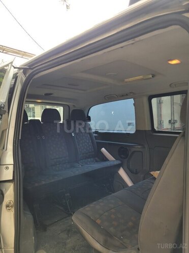 Mercedes Viano-8