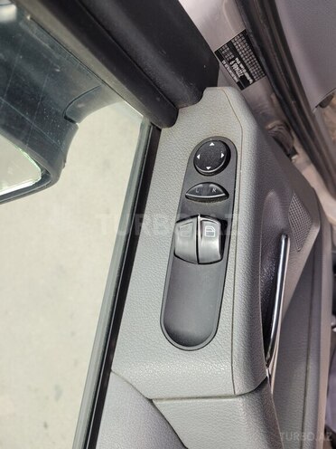 Mercedes Viano-12