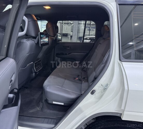 Toyota Land Cruiser 2024, 8,400 km - 4.0 л - Bakı
