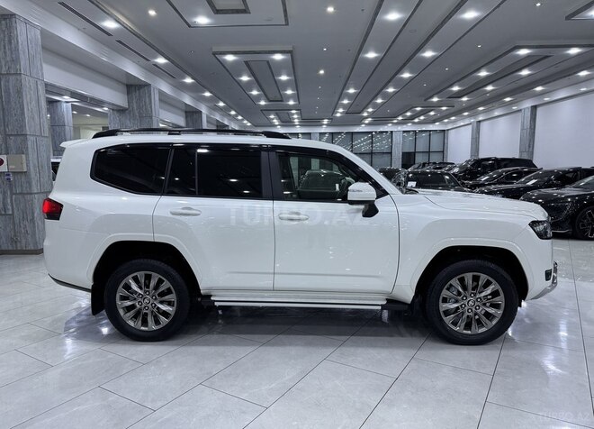 Toyota Land Cruiser 2024, 8,400 km - 4.0 л - Bakı