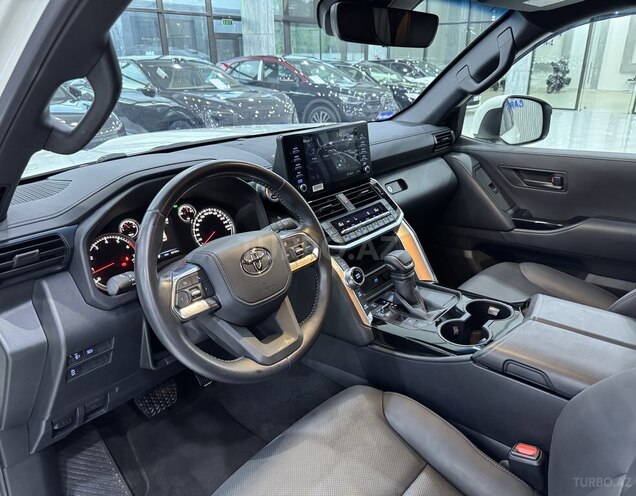 Toyota Land Cruiser 2024, 8,400 km - 4.0 л - Bakı