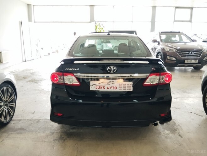 Toyota Corolla 2013, 121,000 km - 1.8 l - Bakı