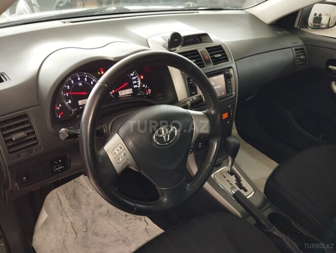 Toyota Corolla 2013, 121,000 km - 1.8 l - Bakı