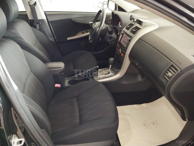 Toyota Corolla 2013, 121,000 km - 1.8 l - Bakı