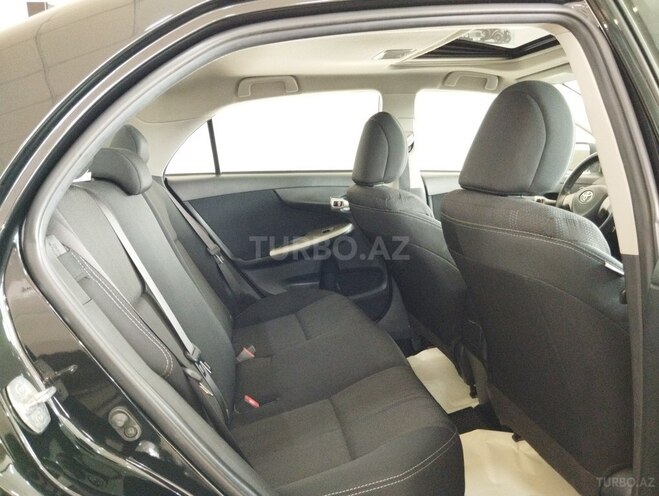 Toyota Corolla 2013, 121,000 km - 1.8 l - Bakı