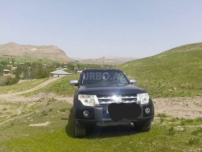 Mitsubishi Pajero 2009, 590,000 km - 3.0 l - Naxçıvan