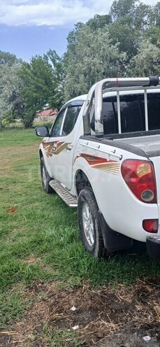 Mitsubishi L200 2011, 268,000 km - 2.5 l - Naxçıvan