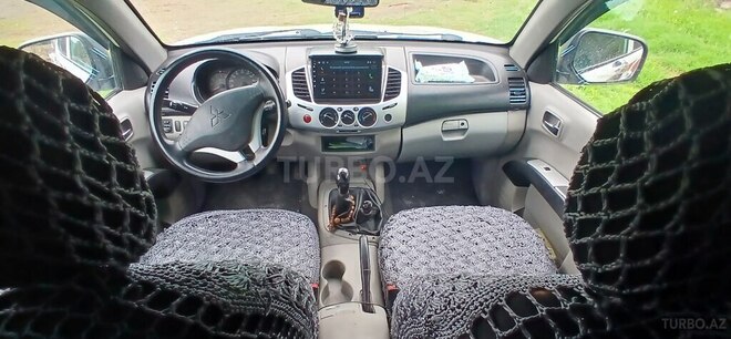 Mitsubishi L200 2011, 268,000 km - 2.5 l - Naxçıvan