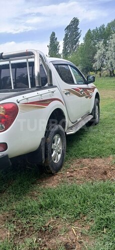 Mitsubishi L200 2011, 268,000 km - 2.5 l - Naxçıvan