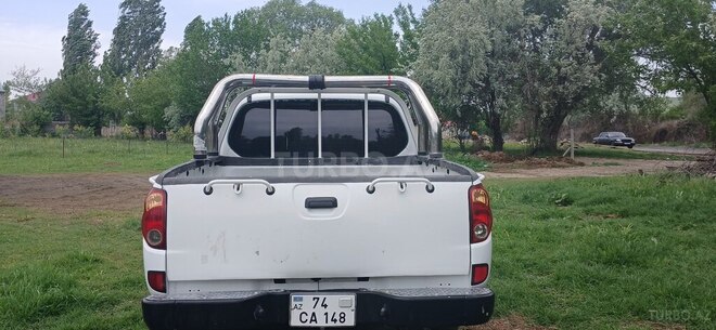 Mitsubishi L200 2011, 268,000 km - 2.5 l - Naxçıvan