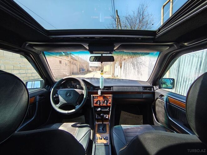 Mercedes E 220 1993, 450,000 km - 2.2 l - Bakı