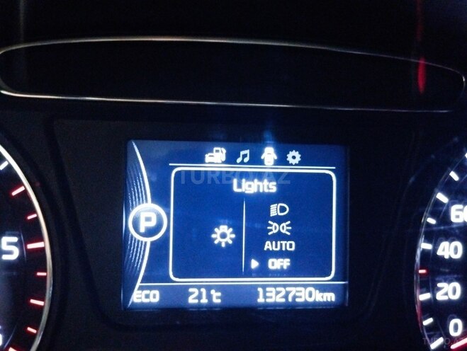 Kia Sorento-16
