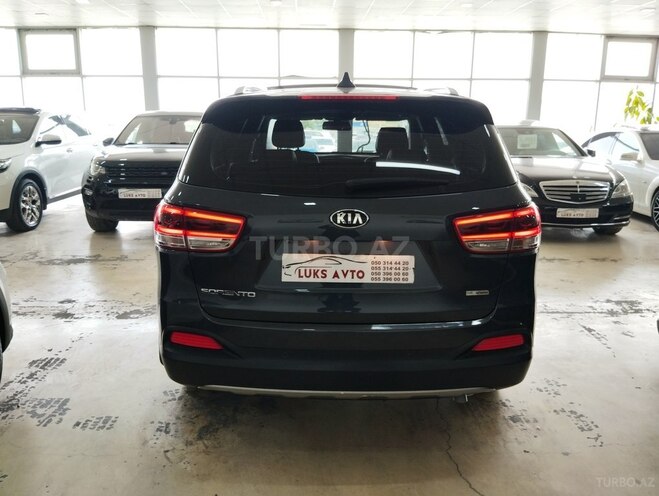 Kia Sorento-5