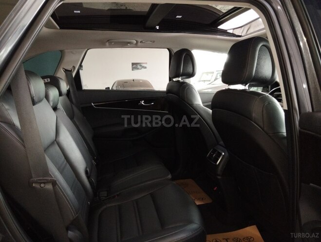 Kia Sorento-9