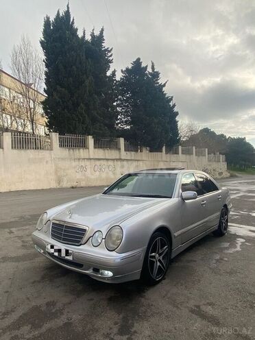 Mercedes E 270 2000, 300,000 km - 2.7 l - Bakı