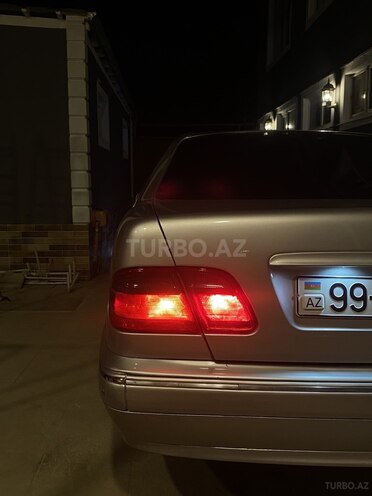 Mercedes E 270 2000, 300,000 km - 2.7 l - Bakı