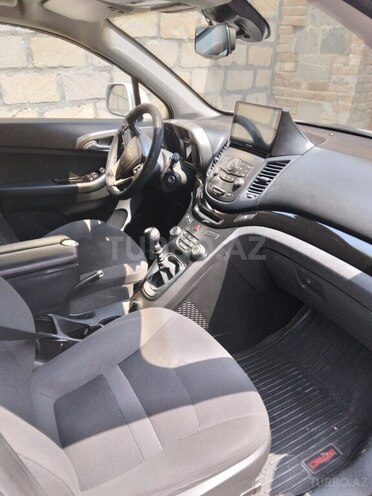 Chevrolet Orlando 2010, 290,000 km - 1.8 l - Şəki