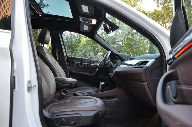 BMW X1 2017, 106,000 km - 2.0 л - Bakı