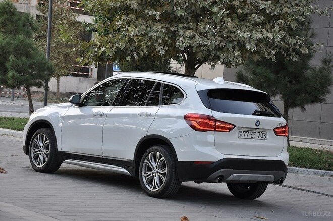 BMW X1 2017, 106,000 km - 2.0 л - Bakı