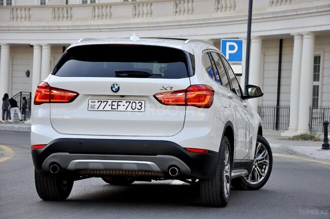 BMW X1 2017, 106,000 km - 2.0 л - Bakı