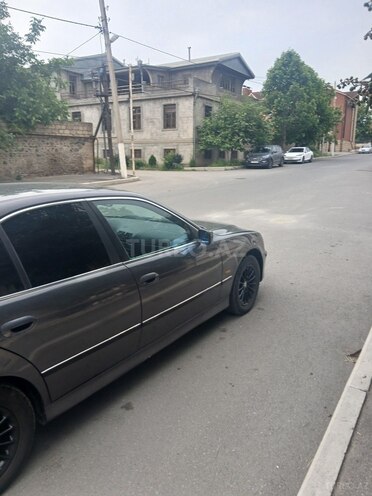 BMW 520 1996, 200,000 km - 2.0 l - Gəncə