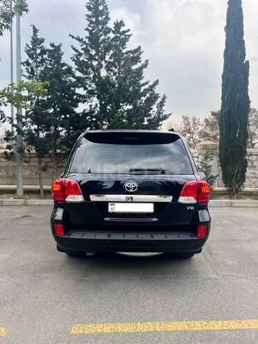 Toyota Land Cruiser 2013, 85,000 km - 4.6 l - Bakı