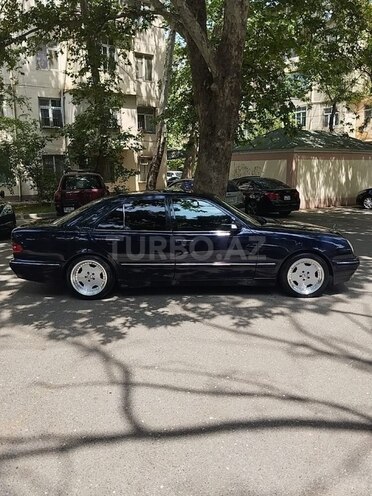 Mercedes E 220 d 2002, 350,000 km - 2.2 л - Bakı