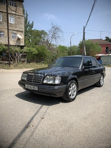 Mercedes E 220 1994, 254,523 km - 2.2 л - Sumqayıt