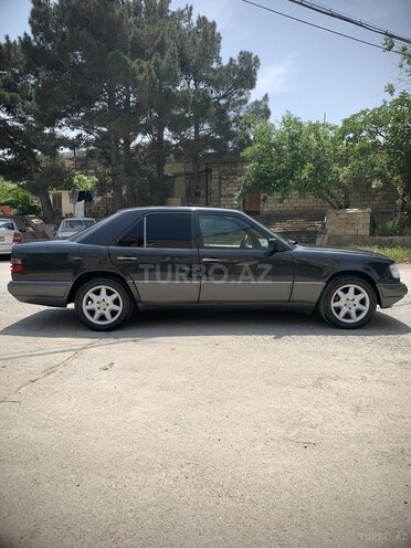 Mercedes E 220 1994, 254,523 km - 2.2 л - Sumqayıt