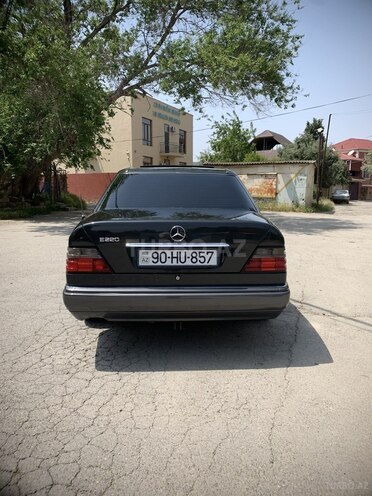 Mercedes E 220 1994, 254,523 km - 2.2 л - Sumqayıt