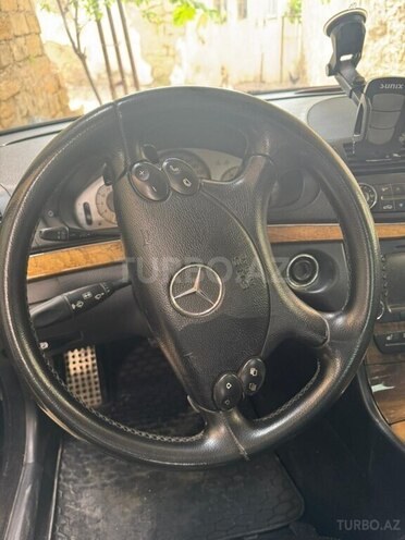 Mercedes E 320 2007, 298,000 km - 3.2 l - Bakı